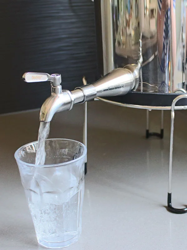 RVS Kraantje met Aqua Aurora vitaliser voor waterfilter